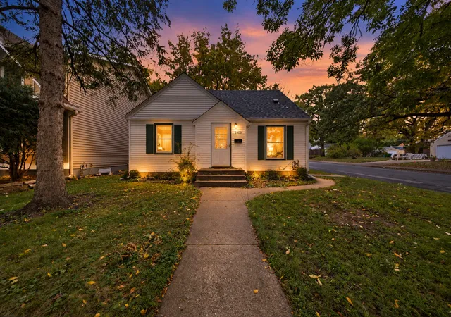 Photo 2 of Single family home for sale at 2800 Georgia Ave S, Minneapolis, MN 55426 | MLS# 7147487 | Listing updated on 2026-09-30