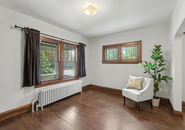 Listing Photo 5 - Condo for sale in building located at 595 Syndicate St N, Saint Paul, MN 55104