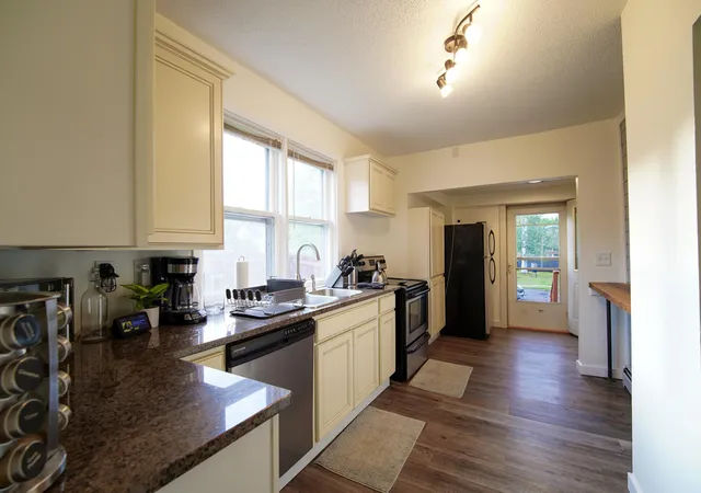 Photo 4 of Single family home for sale at 5132 Juniata St, Duluth, MN 55804 | MLS# 7147493 | Listing updated on 2026-10-10