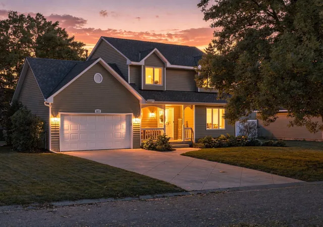 Photo 1 of Single family home for sale at 4875 Cottonwood Ln N, Minneapolis, MN 55442 | MLS# 7147500 | Listing updated on 2026-10-08