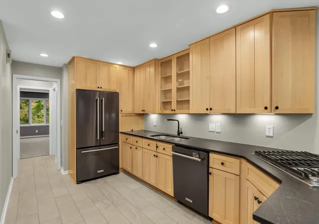 Photo 2 of Single family home for sale at 7 Wellesley Pl, Minneapolis, MN 55436 | MLS# 7147513 | Listing updated on 2026-10-05