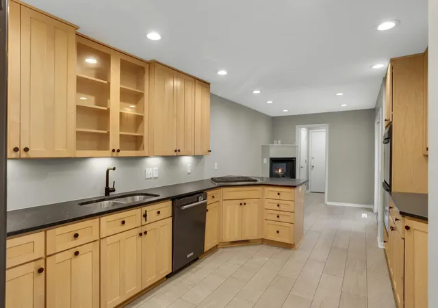 Photo 3 of Single family home for sale at 7 Wellesley Pl, Minneapolis, MN 55436 | MLS# 7147513 | Listing updated on 2026-10-05