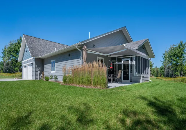 Photo 3 of Single family home for sale at 980 Southwest 22nd, Grand Rapids, MN 55744 | MLS# 7147520 | Listing updated on 2026-09-22
