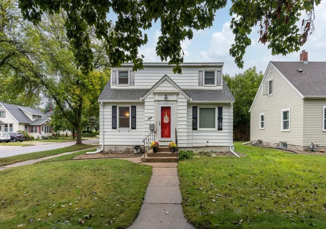 Single family home for sale at 1204 N 4th Street, Mankato, MN 56001 | MLS# 7147531