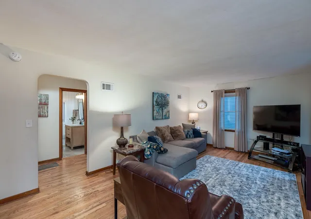 Photo 4 of Single family home for sale at 1204 N 4th Street, Mankato, MN 56001 | MLS# 7147531 | Listing updated on 2026-09-22