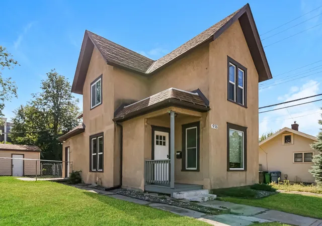 Photo 2 of Single family home for sale at 916 20th Avenue Ne, Minneapolis, MN 55418 | MLS# 7147533 | Listing updated on 2026-09-30