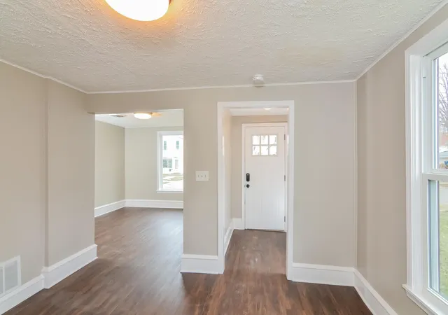 Photo 3 of Single family home for sale at 916 20th Avenue Ne, Minneapolis, MN 55418 | MLS# 7147533 | Listing updated on 2026-09-30