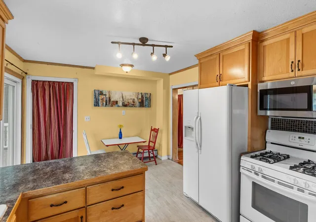 Photo 3 of Single family home for sale at 2697 8th Avenue E, Saint Paul, MN 55109 | MLS# 7147538 | Listing updated on 2026-10-28