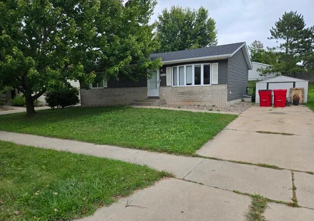 Photo 1 of Sale Pending at 5032 25th Avenue Nw, Rochester, MN 55901 | MLS# 7147553 | Listing updated on 2026-09-28