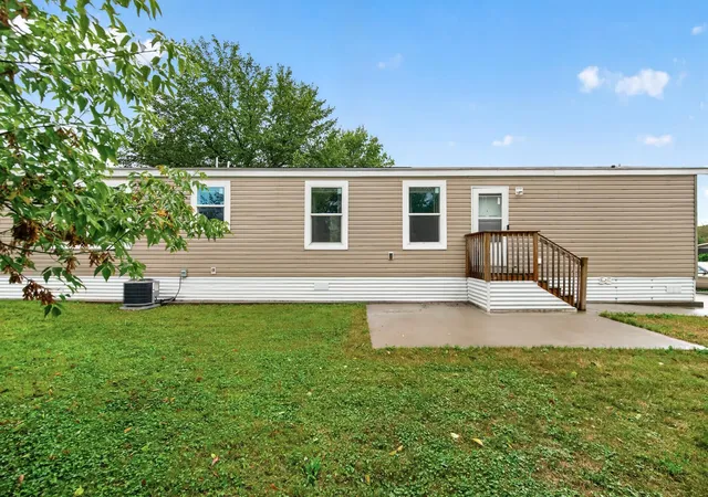 Photo 1 of Single family home for sale at 14750 W Burnsville Pkwy #211, Burnsville, MN 55306 | MLS# 7147562 | Listing updated on 2026-09-23