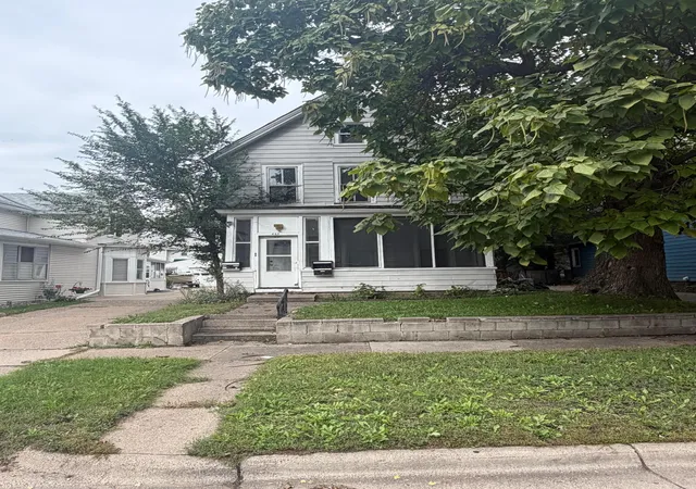 Photo 1 of Multi family home for sale at 467 Beaumont St, Saint Paul, MN 55130 | MLS# 7147588 | Listing updated on 2026-10-20