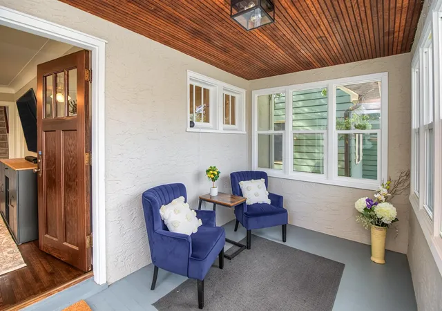 Photo 3 of Single family home for sale at 1318 Eleanor Ave, Saint Paul, MN 55116 | MLS# 7147591 | Listing updated on 2026-10-28