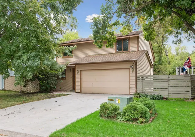 Single family home for sale at 1432 Willow Crk Ln, Saint Paul, MN 55126 | MLS# 7147593