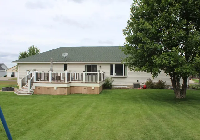 Photo 4 of Single family home for sale at 705 Eagle Dr SW, Melrose, MN 56352 | MLS# 7147598 | Listing updated on 2026-09-30