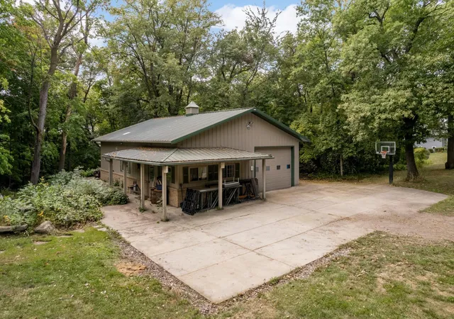 Photo 3 of Single family home for sale at 19805 Olde Sturbridge Rd, Hamel, MN 55340 | MLS# 7147599 | Listing updated on 2026-09-25