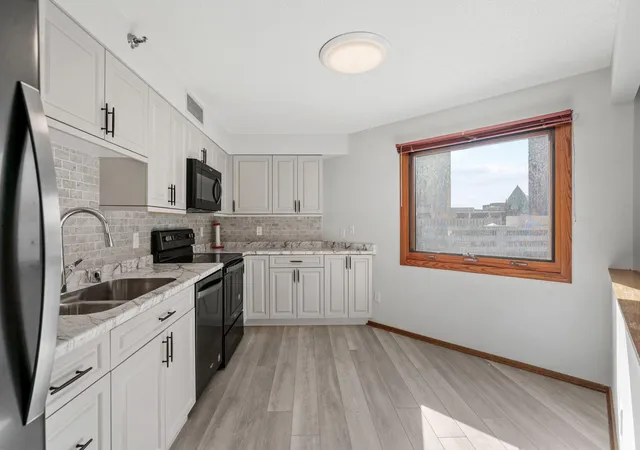 Photo 1 of Condo for sale at 121 Washington Ave S #702, Minneapolis, MN 55401 | MLS# 7147603 | Listing updated on 2026-10-26