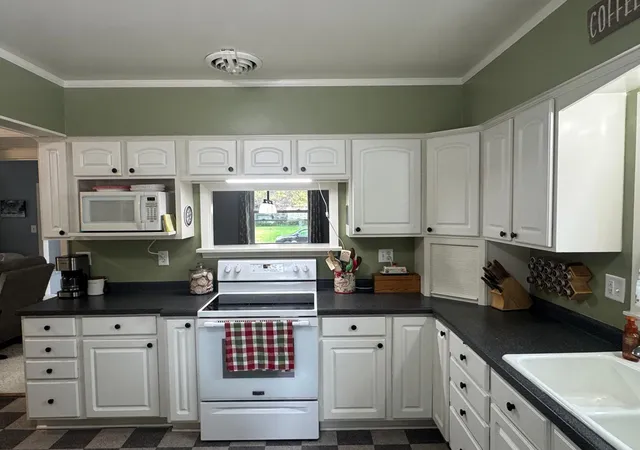 Photo 4 of Single family home for sale at 725 3rd Street SE, Willmar, MN 56201 | MLS# 7147604 | Listing updated on 2026-10-06