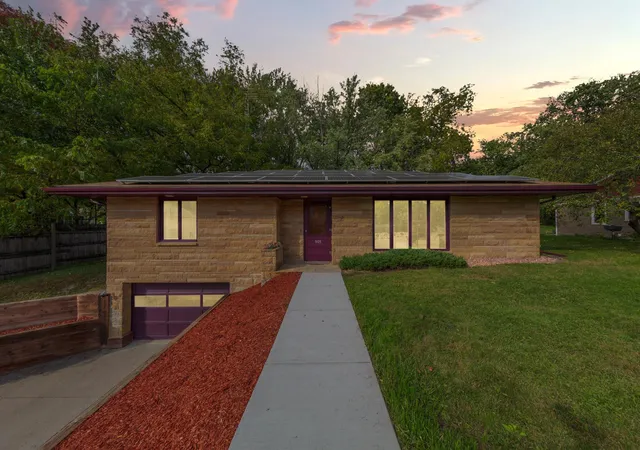 Photo 2 of Single family home for sale at 905 4th Avenue SE, Waseca, MN 56093 | MLS# 7147620 | Listing updated on 2026-10-21