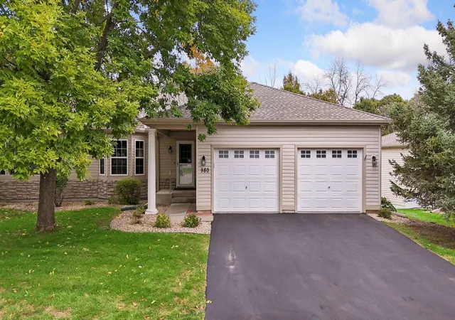 Photo 1 of Single family home for sale at 980 Carriage Ln, Chaska, MN 55318 | MLS# 7147626 | Listing updated on 2026-10-06