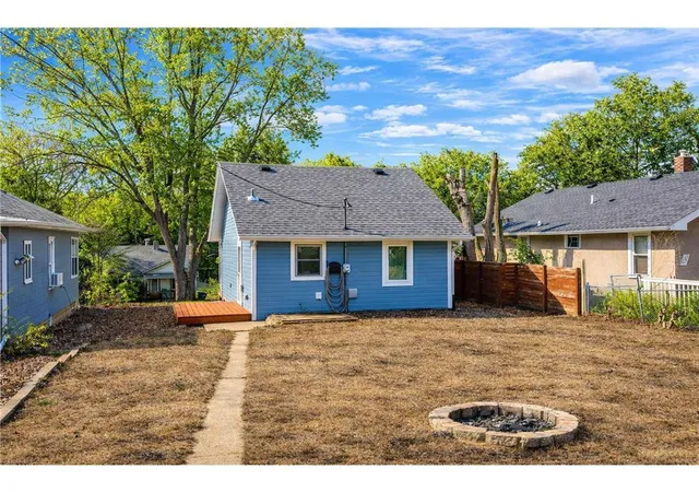 Photo 2 of Single family home for sale at 2047 Nokomis Ave, Saint Paul, MN 55119 | MLS# 7147632 | Listing updated on 2026-10-14