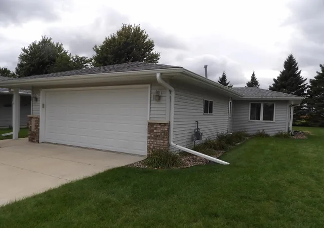 Photo 1 of Single family home for sale at 2004 16th Street SW, Austin, MN 55912 | MLS# 7147645 | Listing updated on 2026-09-22