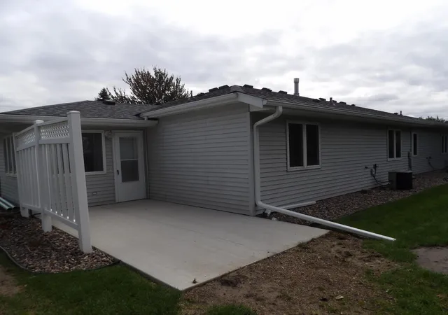 Photo 2 of Single family home for sale at 2004 16th Street SW, Austin, MN 55912 | MLS# 7147645 | Listing updated on 2026-09-22