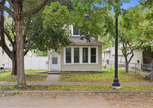 Photo 3 of Single family home for sale at 919 26th Avenue Se, Minneapolis, MN 55414 | MLS# 7147666 | Listing updated on 2026-10-20