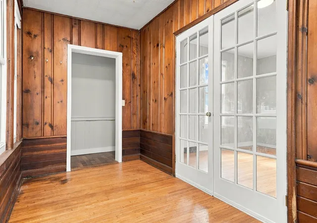 Photo 3 of Single family home for sale at 919 26th Avenue SE, Minneapolis, MN 55414 | MLS# 7147666 | Listing updated on 2026-10-07
