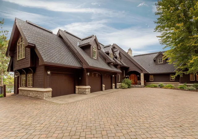 Photo 3 of Mansion for sale at 32485 Timberlane Point, Pequot Lakes, MN 56472 | MLS# 7147673 | Listing updated on 2026-10-16