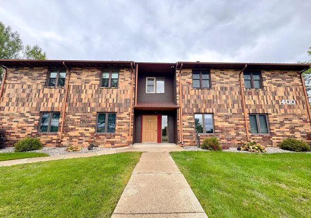 Photo 2 of Condo for sale at 400 Kennedy Park Cir #102, Fergus Falls, MN 56537 | MLS# 7147677 | Listing updated on 2026-09-22