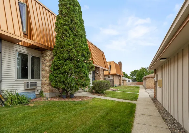 Photo 2 of Condo for sale at 338 13th Avenue E, West Fargo, ND 58078 | MLS# 7147684 | Listing updated on 2026-09-26
