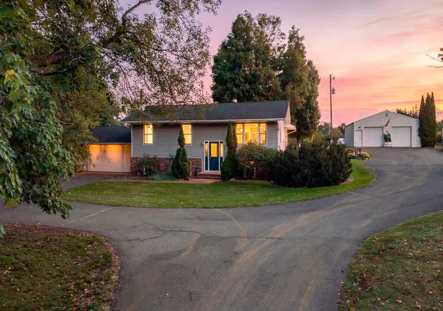Photo 1 of Single family home for sale at 48900 Dogwood Ave, Rush City, MN 55069 | MLS# 7147691 | Listing updated on 2026-09-22