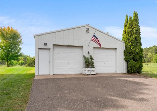 Photo 3 of Single family home for sale at 48900 Dogwood Ave, Rush City, MN 55069 | MLS# 7147691 | Listing updated on 2026-09-22