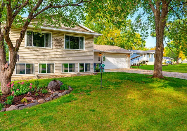 Single family home for sale at 115 E Nelson St, Litchfield, MN 55355 | MLS# 7147693
