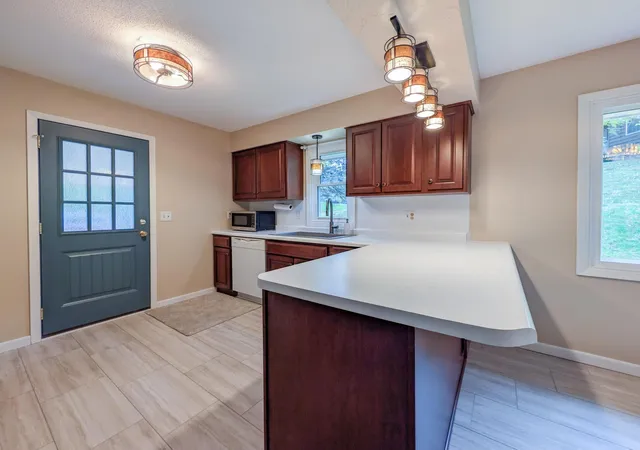 Photo 3 of Single family home for sale at 2601 Brookview Dr, Burnsville, MN 55337 | MLS# 7147695 | Listing updated on 2026-10-16