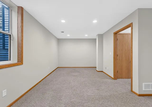 Photo 3 of Single family home for sale at 607 1st Avenue NW, Osseo, MN 55369 | MLS# 7147736 | Listing updated on 2026-10-05