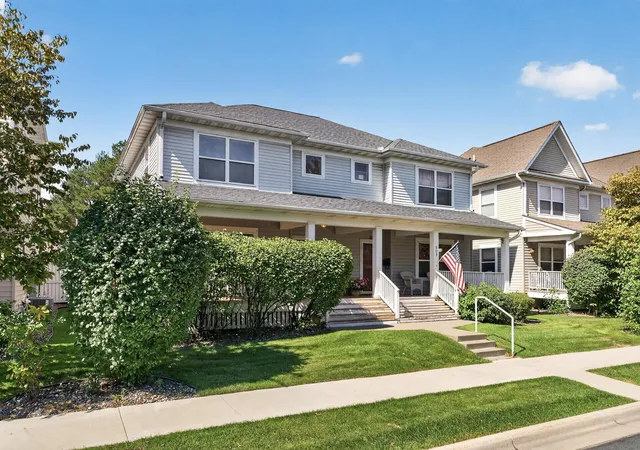 Photo 4 of Single family home for sale at 607 1st Avenue NW, Osseo, MN 55369 | MLS# 7147736 | Listing updated on 2026-10-05