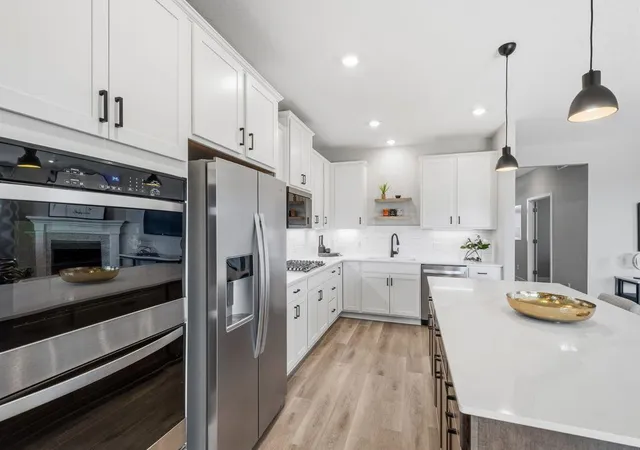 Photo 4 of Single family home for sale at 1690 Zumbro Ave, Shakopee, MN 55379 | MLS# 7147742 | Listing updated on 2026-09-21