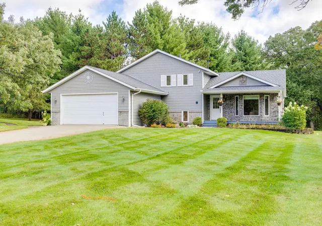 Photo 3 of Single family home for sale at 19037 Xerxes St NW, Elk River, MN 55330 | MLS# 7147770 | Listing updated on 2026-09-30