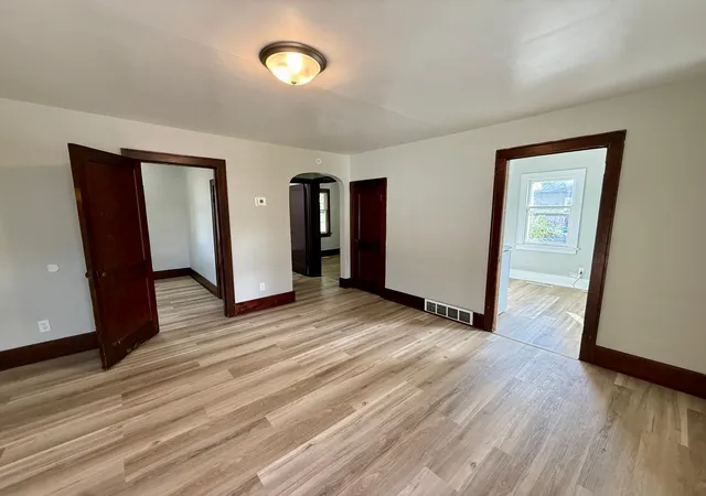 Photo 3 of Single family home for sale at 1033 2nd Street Se, Valley City, ND 58072 | MLS# 7147792 | Listing updated on 2026-09-25