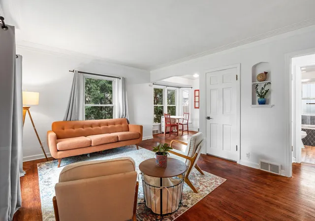 Photo 1 of Single family home for sale at 1133 California Ave W, Saint Paul, MN 55108 | MLS# 7147821 | Listing updated on 2026-09-22