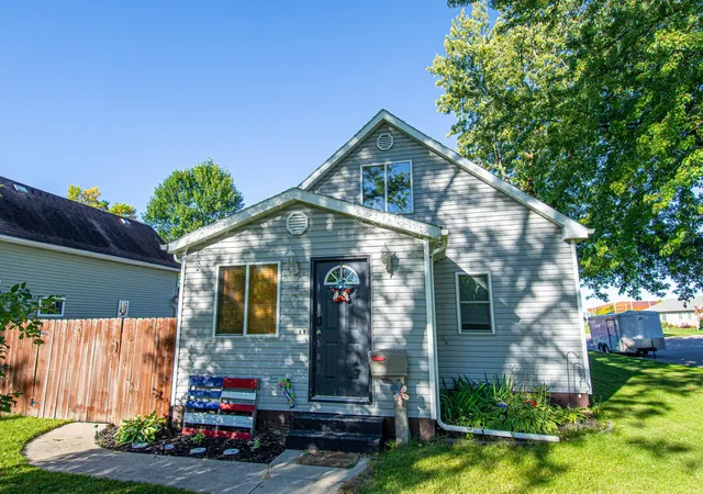 Photo 2 of Sale Pending at 321 State Ave N, Thief River Falls, MN 56701 | MLS# 7147829 | Listing updated on 2026-09-30