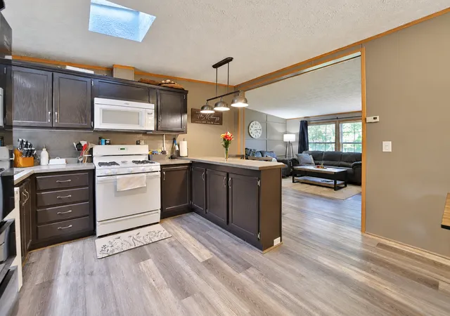 Photo 3 of Sale Pending at 8656 Southview Dr, Pequot Lakes, MN 56472 | MLS# 7147842 | Listing updated on 2026-10-02