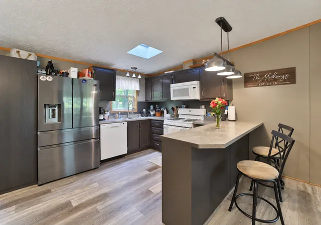 Photo 3 of Sale Pending at 8656 Southview Dr, Pequot Lakes, MN 56472 | MLS# 7147842 | Listing updated on 2026-10-02