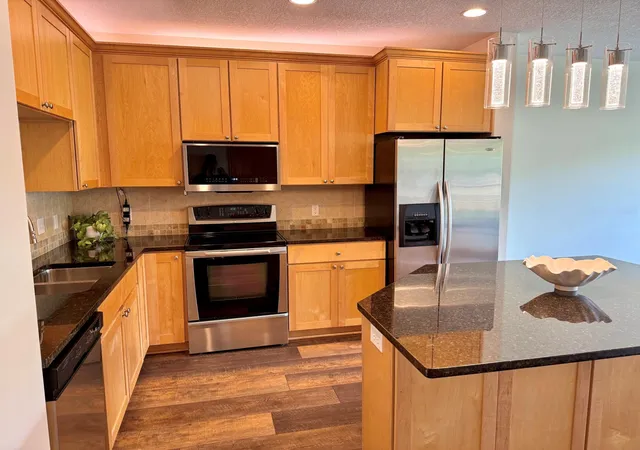 Photo 2 of Condo for sale at 284 Spring St #311, Saint Paul, MN 55102 | MLS# 7147848 | Listing updated on 2026-10-05