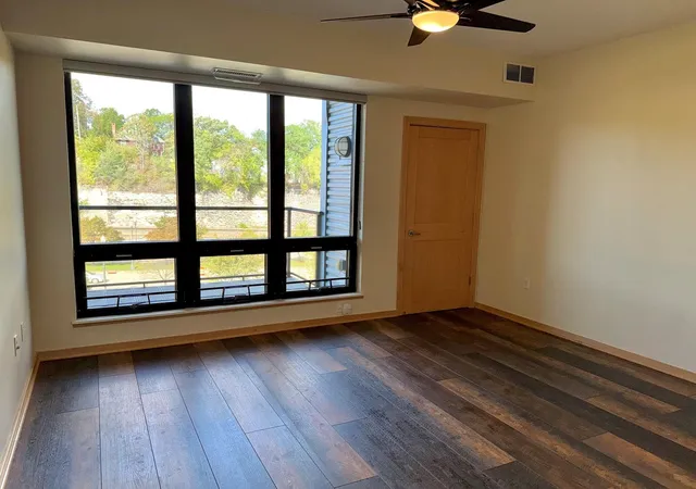 Listing Photo 5 - Condo for sale in building located at 284 Spring St, St. Paul, MN 55102 - Unit #311