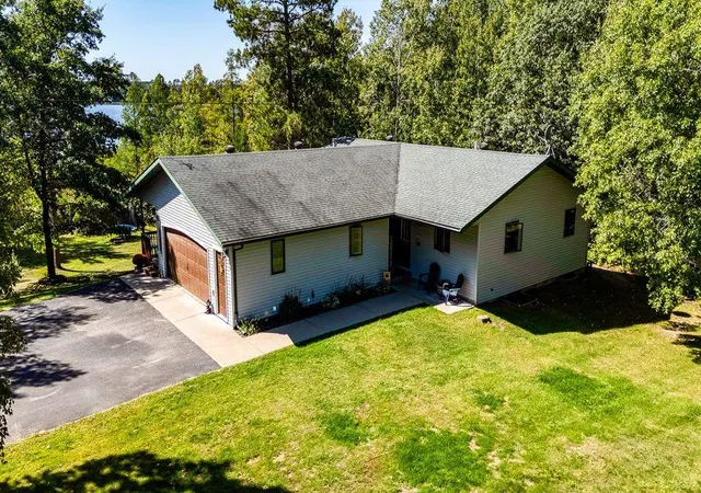Photo 4 of Single family home for sale at 7105 Little Wolf Rd NW, Cass Lake, MN 56633 | MLS# 7147849 | Listing updated on 2026-09-21