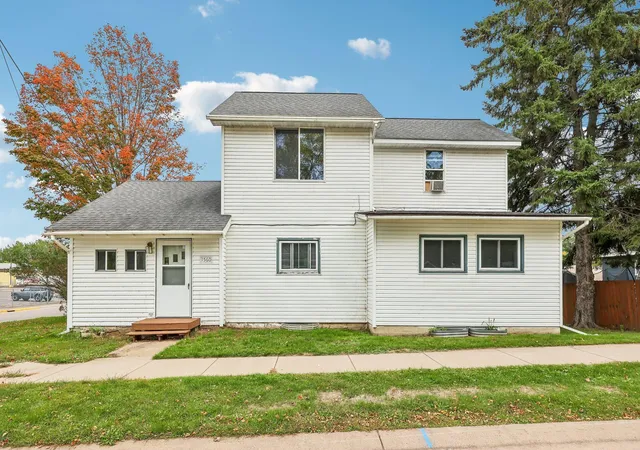 Photo 1 of Single family home for sale at 1560 Western Ave, Cumberland, WI 54829 | MLS# 7147866 | Listing updated on 2026-10-05