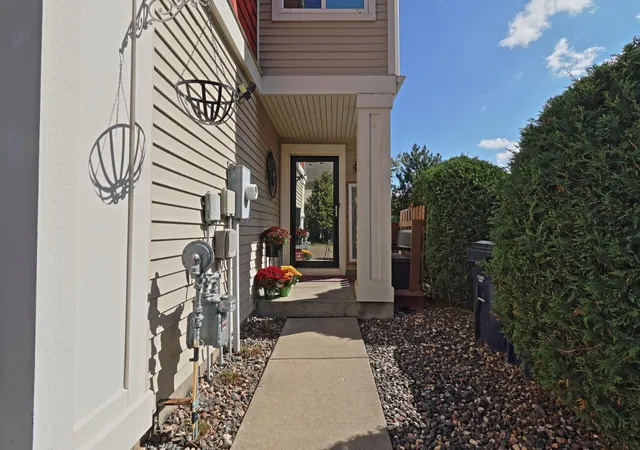 Photo 4 of Single family home for sale at 2716 135th Street W, Rosemount, MN 55068 | MLS# 7147868 | Listing updated on 2026-10-07