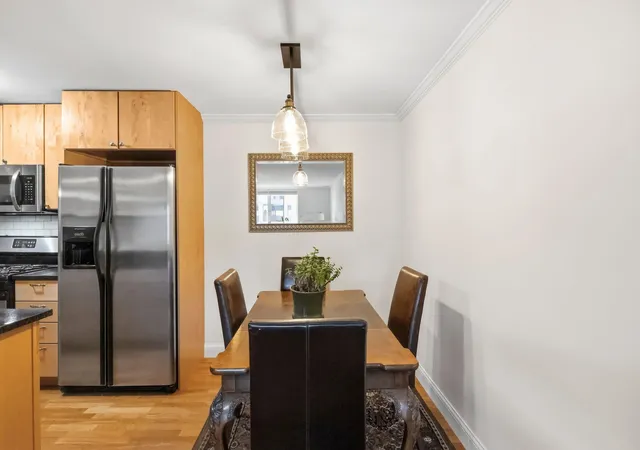 Photo 4 of Condo for sale at 2800 W 44th Street #201, Minneapolis, MN 55410 | MLS# 7147886 | Listing updated on 2026-10-01
